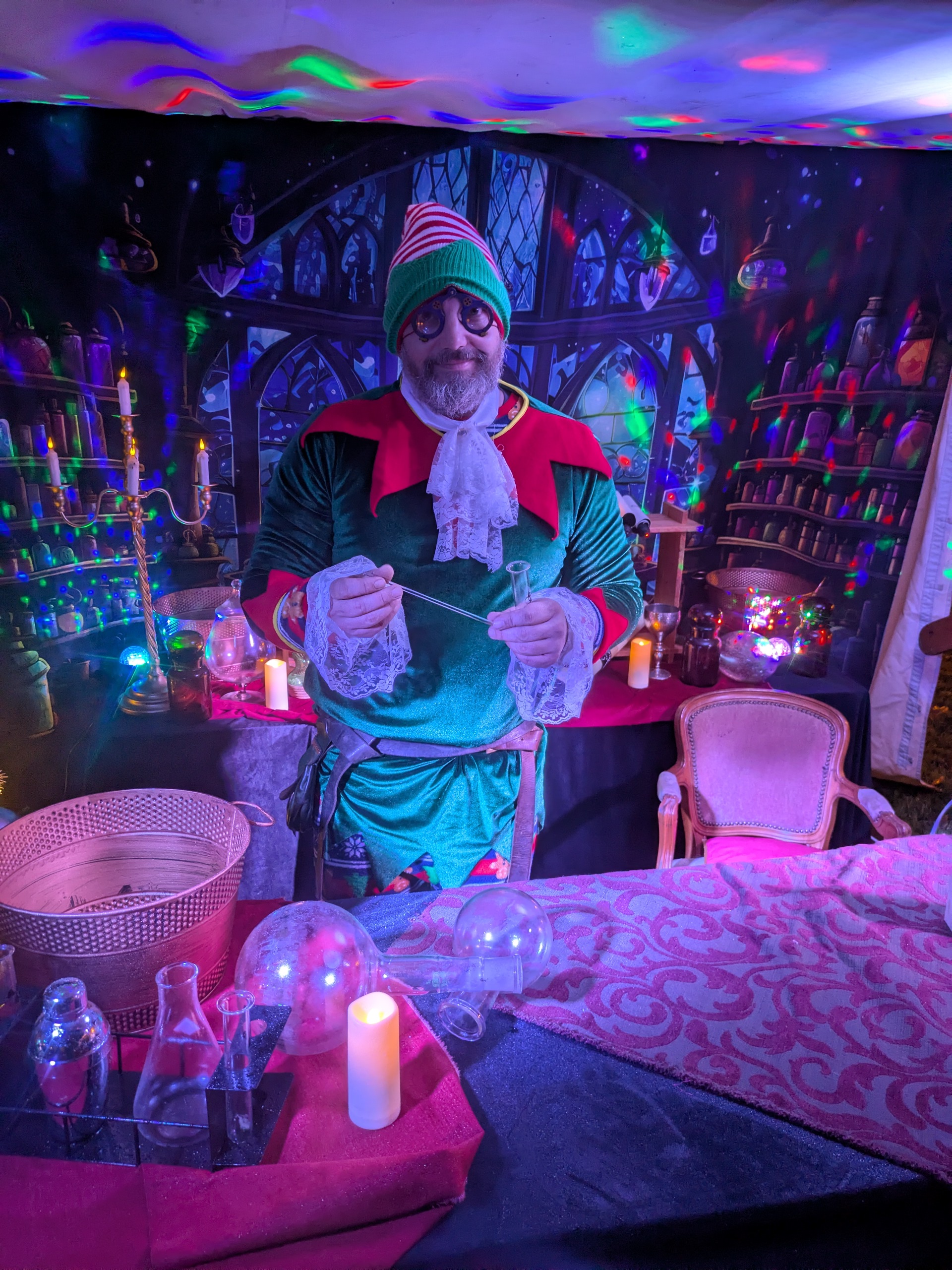 Cie La Muse - animations fantastiques - les lutins du père noel